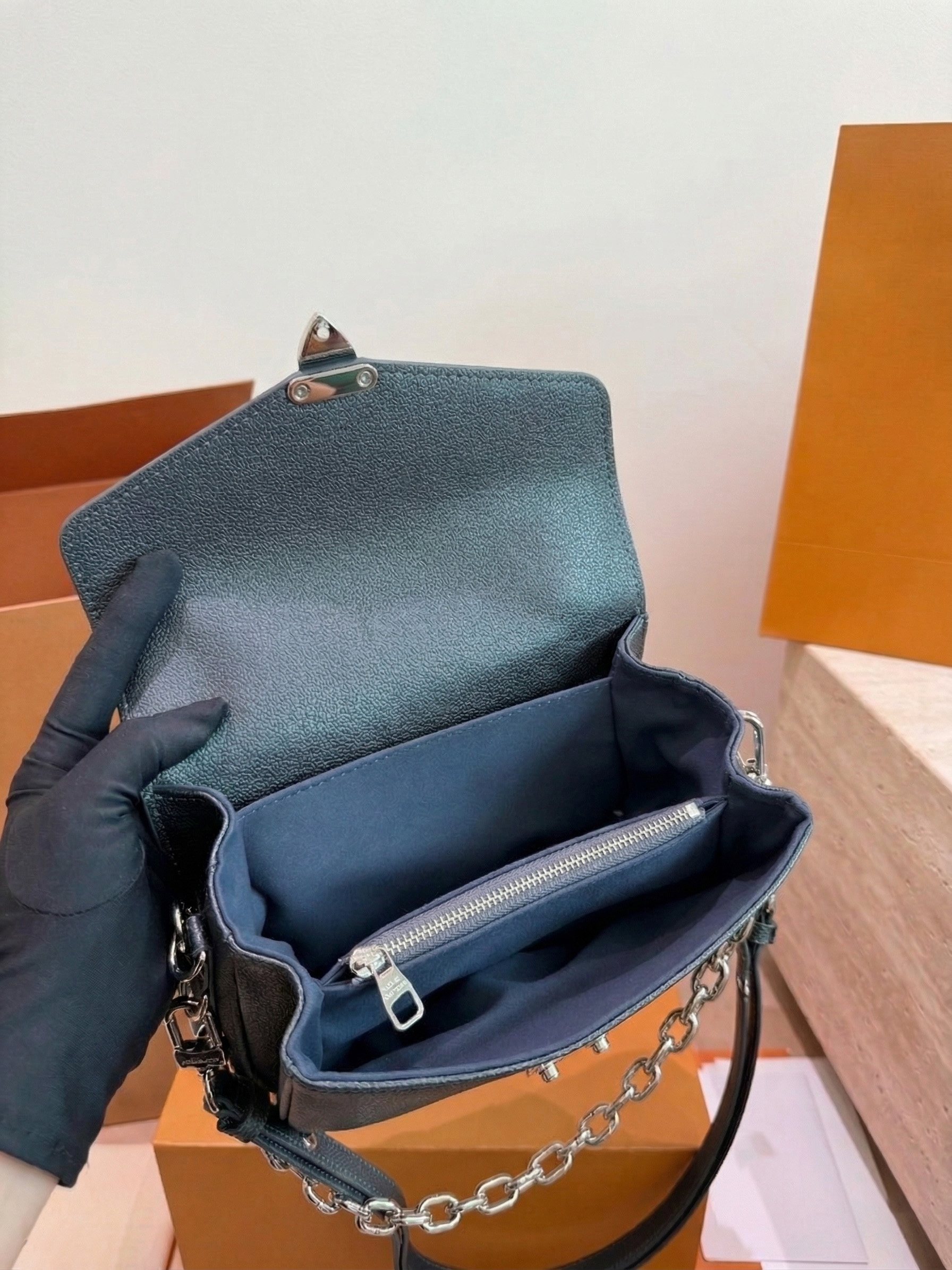 Luxury Designers Boston Handbags Genuine Leather Women's Shoulder Bags Classic Crossbody Bag Large Capacity Travel Tote Fashion Messenger Bag Womens Purse PRPU