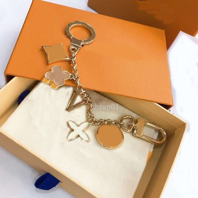 Fashion Brand Letter Designer Keychains Metal Keychain Womens Bag Charm Pendant Auto Parts - 4 of 6