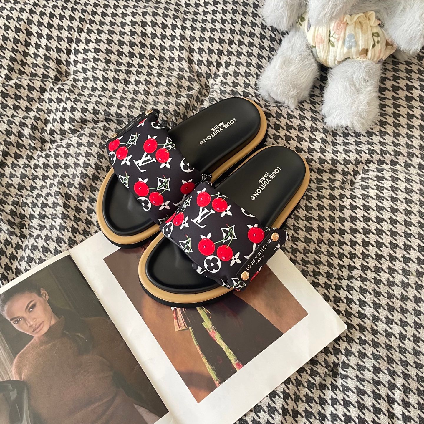 LV x TM Murakami Cherry Maya Sunset Flat Comfort Sandal Strap Platform Slide Sandals for Women Comfort Outdoor Beach Vacation Casual Slippers Multiple colors - 5 of 6