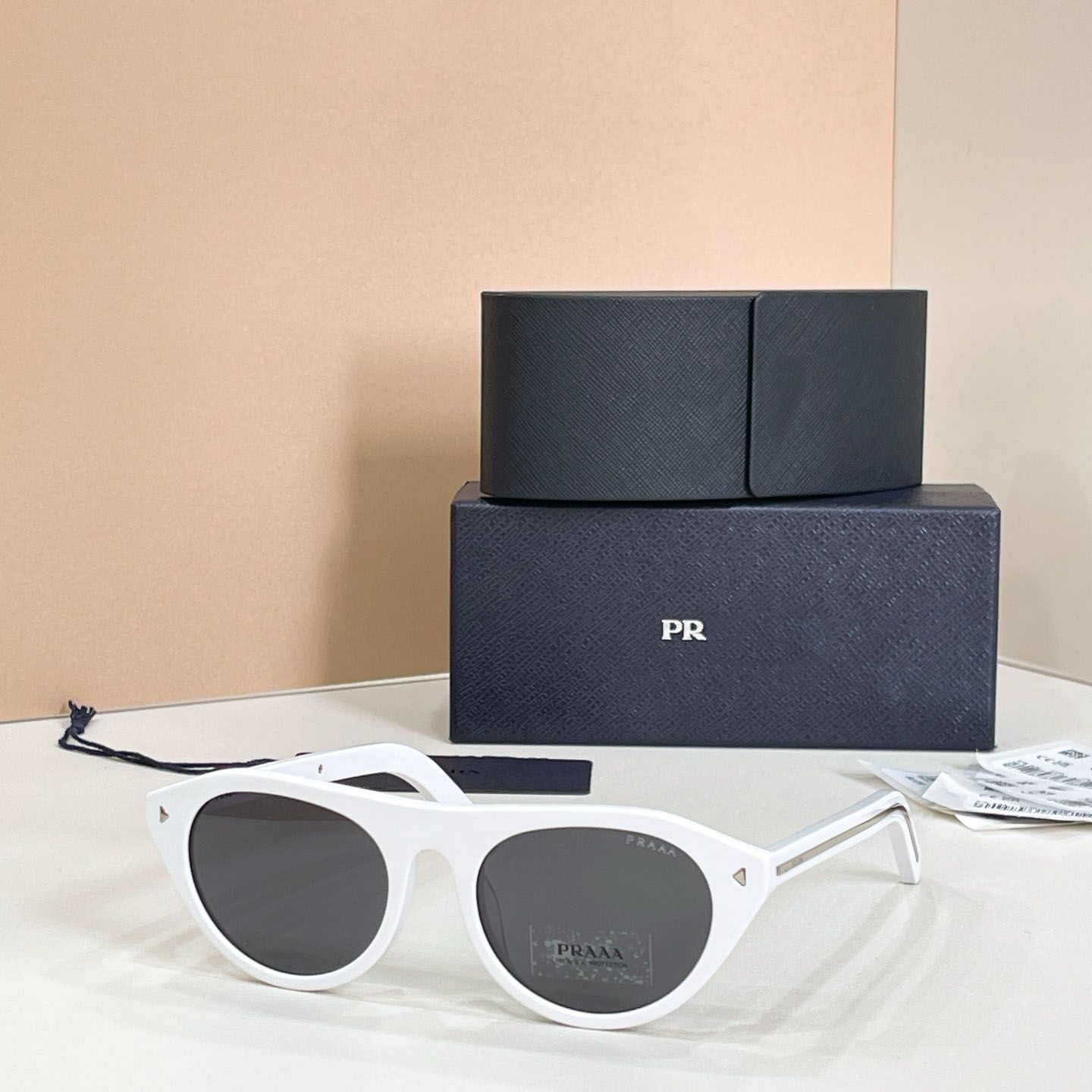 Sunglases Designer Women Beach Trendy Classic Square Metal Legs Letter Design Cat Eye Top Quality Eyeglasses Oval Luxury Monogram Sunglasses PR B15S 12A - 8 of 8
