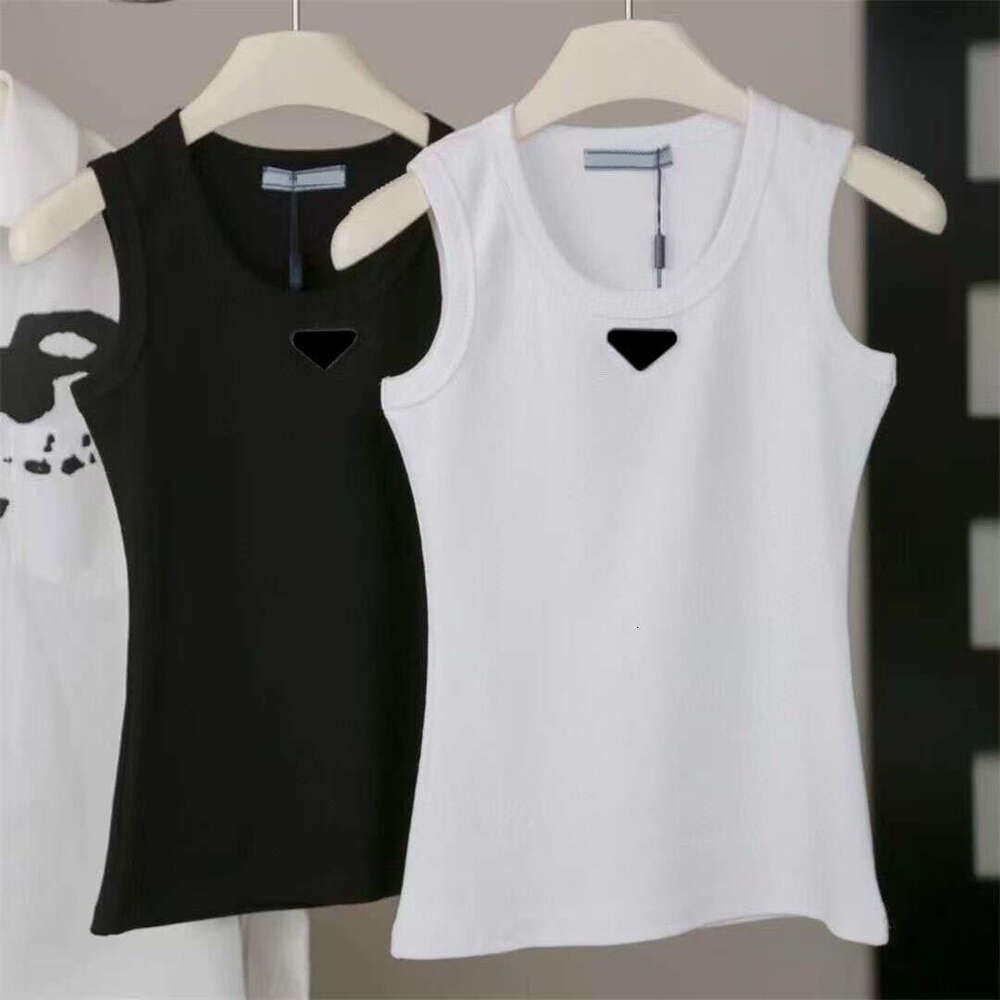 Tank Brand Luxury Womens T Shirts Vests Budge Embroidery Designer Womens Tshirts Gilet Tops Tees Shirts Patterns Summer Breathable Short Sleeves T-Shirts S-2XL - 2 of 9