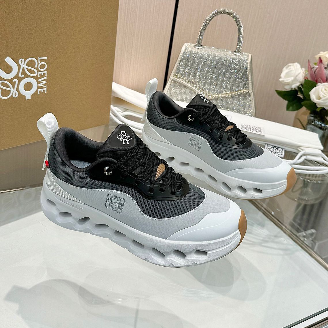 Cloudtilt Running Shoes Men and Women Designer Casual Sneakers Black and White Shoes Casual Shoes Sports shoes Lightweight And Cushioned Casual Shoes - 3 of 8