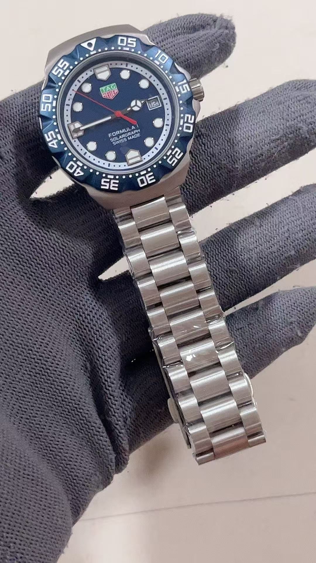 TAG Heuer's new Formula 1 Solargraph Quartz 38mm Stainless Steel Men's Watch Stainless Steel Case Silver Case New Black Case - 3 of 8