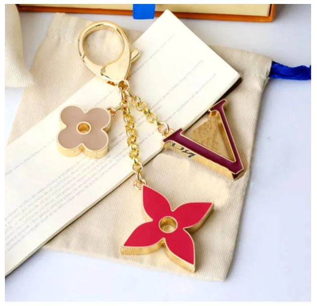 Luxury designers keychains Letters with diamonds designers keychain top Car Key Chain Women Buckle jewelry Keyring Bags Pendant Exquisite Gift 985 - 6 of 7