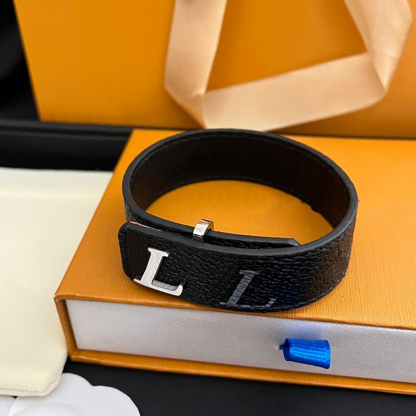 Luxury Men Leather Bracelet Bangle Black With Womens Birthday Gifts Bangle Hand Jewelry Christmas Fashion Style Gift Bracelet - 5 of 5
