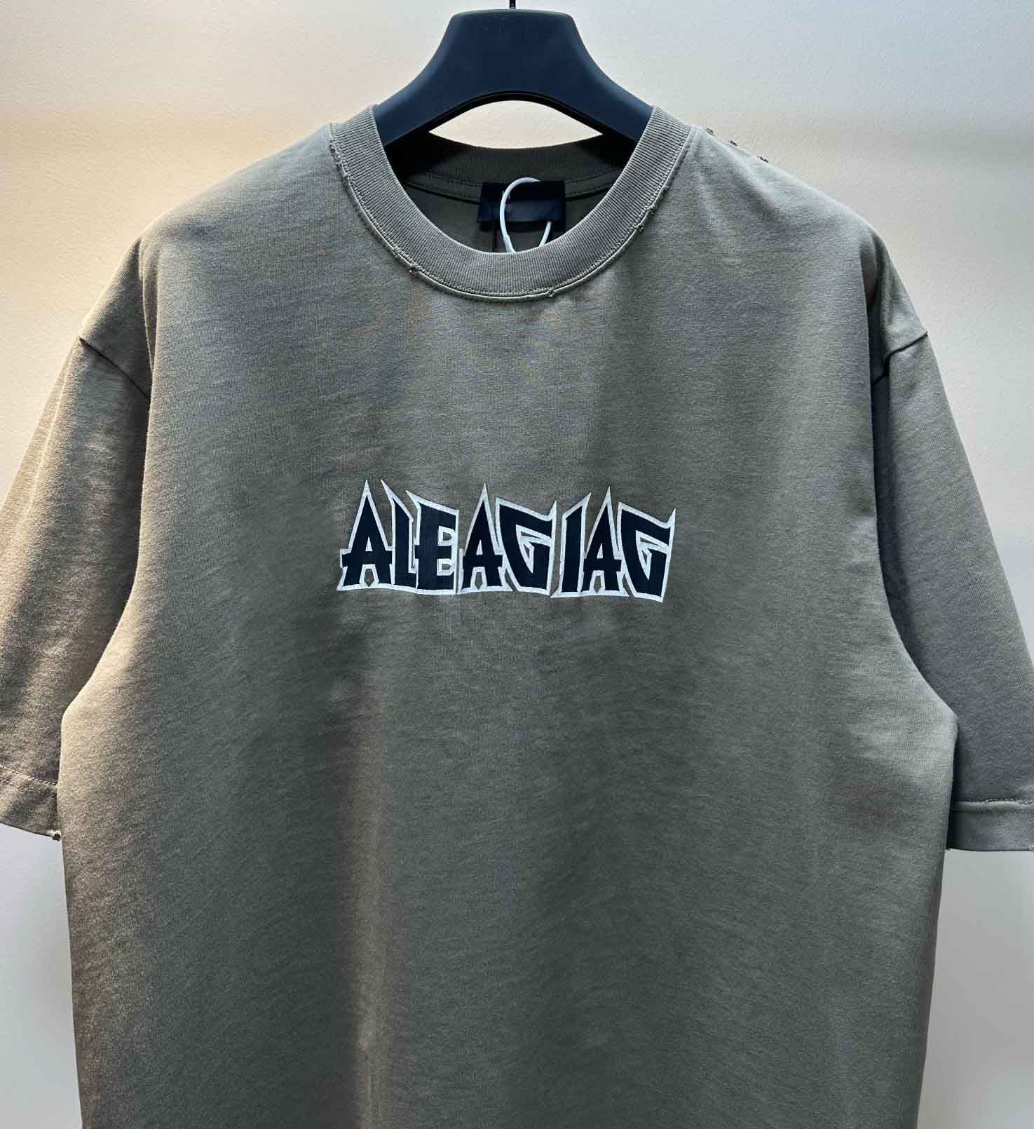 5A Designers Mens Plus T shirt 2026 Fashion Trends T Shirts Summer Luxury Designe Print Letter graphic tee Mens Polo Short Sleeve Tshirt Women Street Loose Casual Tee - 5 of 8