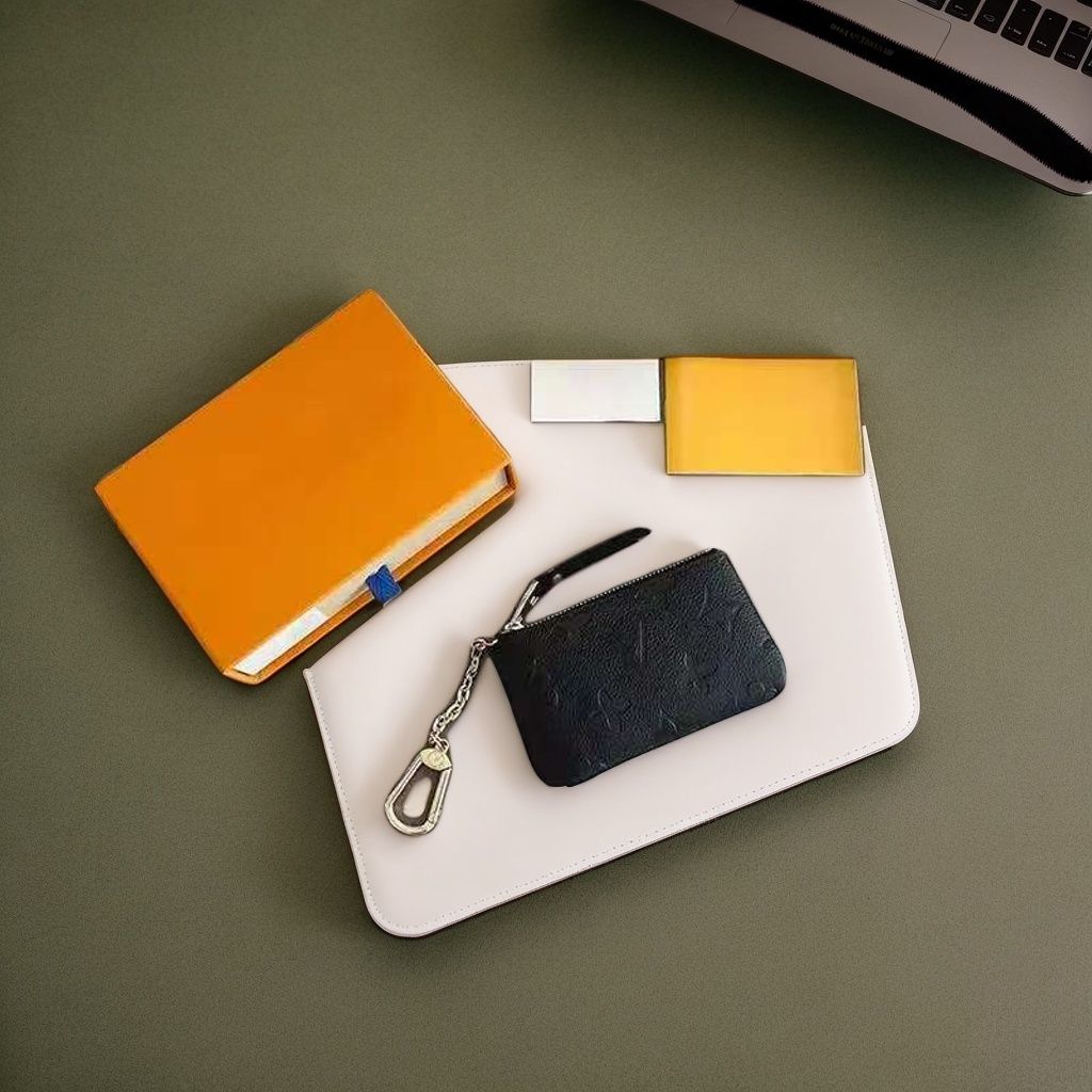 Keychain designer wallet Classic brand high-quality 100 travel essential men's women's keychain car Nice 41 - 1 of 8