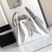 White Grained Pattern