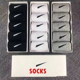 Mens socks women cotton socks mens designer mens socks soft breathable sports stockings medium summer basketball football socks cotton sports socks 5PC/LOT - denook
