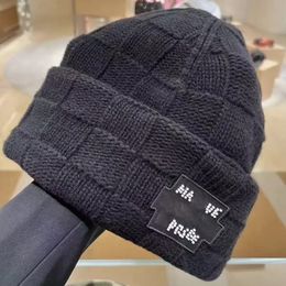 luxury designer beanie women and men New grid letters bonnet hat brim bonnet classic beautiful fashionable autumn and winter wear - denook