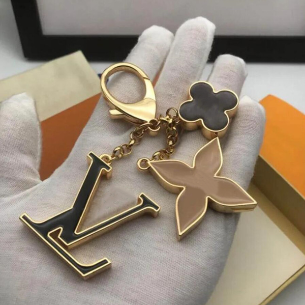 Elegant Charming FlWERower-Shaped Metal Key Chain Designer keychain Chic French Style Bag Charm Auto Accessory perfect Christmas gift for Her - Fashion Accessories - denook